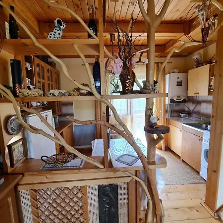 під горою Chata *