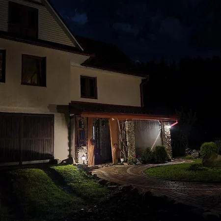 Gerendaház під горою *