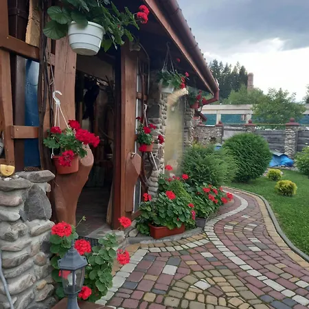 Gerendaház під горою Volóc